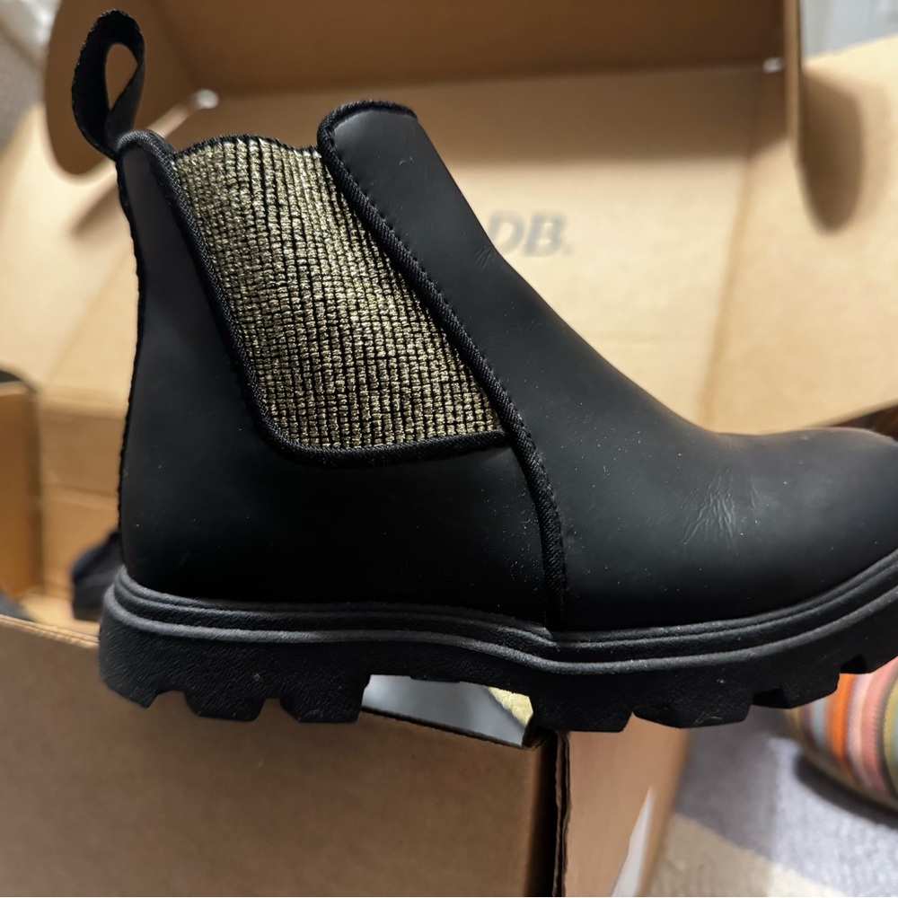 NATIVE PULL-ON BOOT Big Girl Jiffy Black/Metallic Gold SZ c11